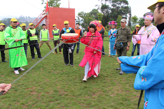 省房（集團）公司聯(lián)合直二部開展青年員工聯(lián)誼拓展活動