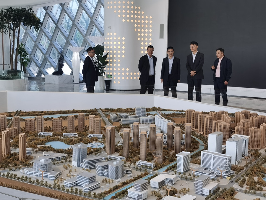 廣發(fā)銀行總行到玉溪高鐵新城項目調(diào)研