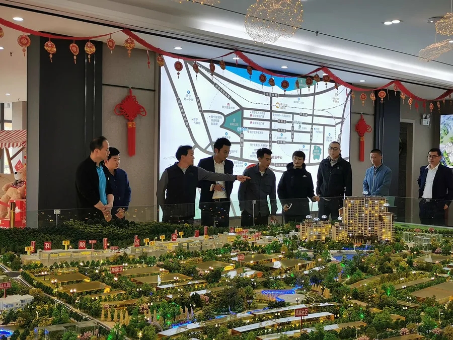 孟春柳到和順公司安居和苑項目調(diào)研