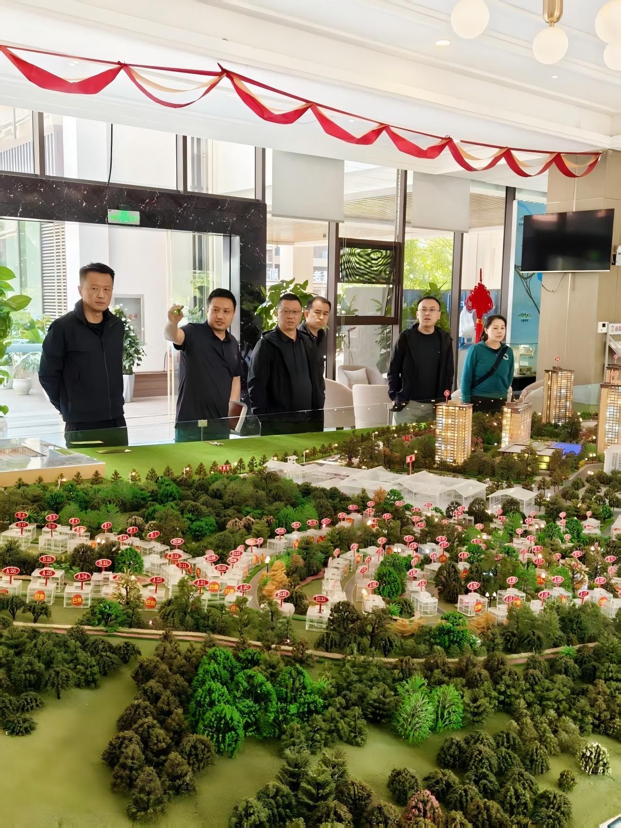 羅開(kāi)明、胡亞?wèn)|調(diào)研玉溪片區(qū)、滇西片區(qū)